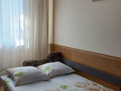 Вернадского бул., Студио. Сдам посуточно. Київ