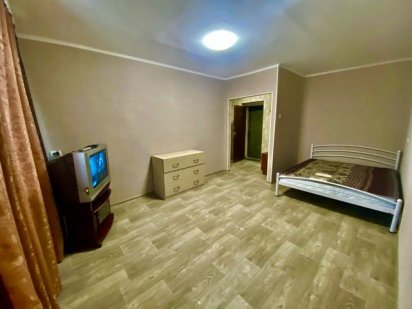 У центрі біля Макдональдз  1 кімн.квартира .Wi-fi.Два ліжка Черкаси