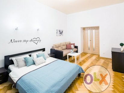 2 кім, центр частина! Балкон, парковка! чиста, затишна Львів