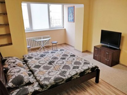 1-кім.(завжди є світло)подобово, метро Палац Україна Київ