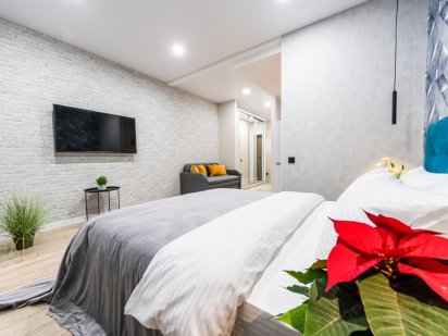 ДОМ НА ГЕНЕРАТОРЕ!! Акция!Свободна, ВИП новая квартира М Вырлиця,Борис Киев