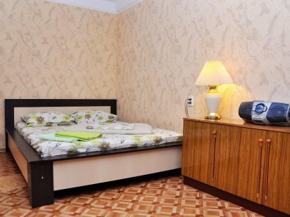 Сдам посуточно кв-ра, 1-к. 4 мин. метро Г. Днепра, Оболонский пр-т 31 Киев