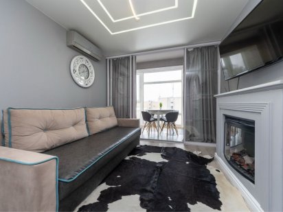 Посуточно трёхкомнатная возле Гулливера центр , бул. Леси Украинки 14а Киев