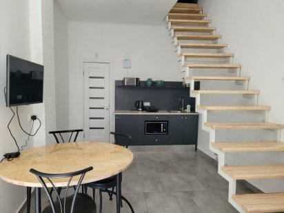 1-кімн. ТЦ Форум,  подобово для 1-4 осіб. Вул. Водна Львів