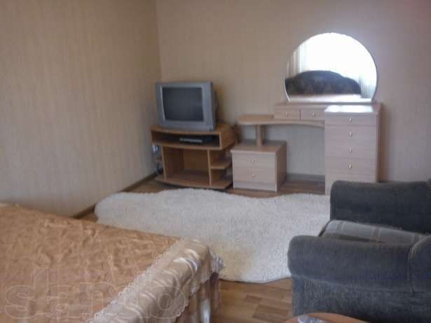 1-комнатная квартира посуточно, почасово ,метро Шулявская, Радиорынок - фото 1