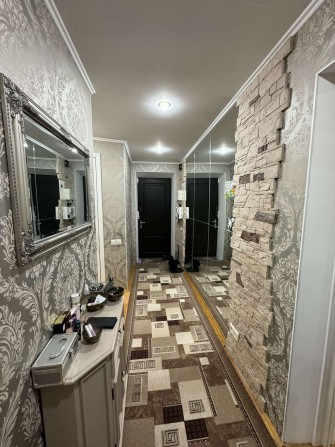Продам 2х комнатную квартиру с ремонтом в центре Черноморска - фото 1