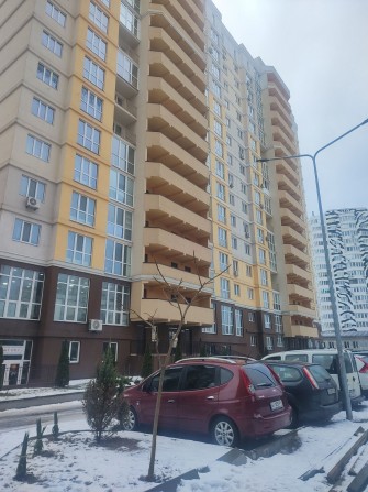 Продам квартиру вул Київська 60 метрів - фото 1