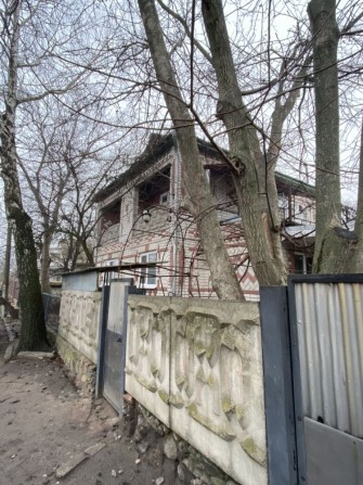 Продам дім, будинок в центрі Бобровиці - фото 1