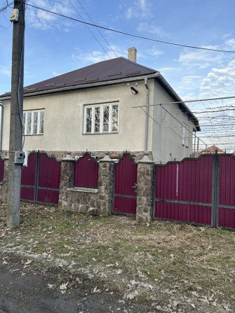 Продається будинок в смт. Королево Закарпатська обл. - фото 1