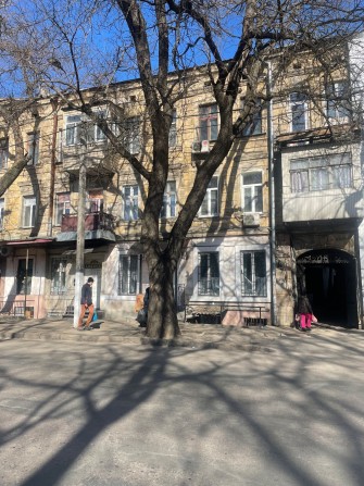 Продается 2 комнаты в коммуне на Старопортофранковской - фото 1