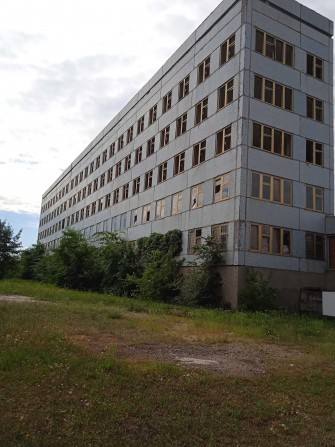 Центр! Недобудована будівля (53%) 6218 м² на вул. Паркова, 8 - фото 1