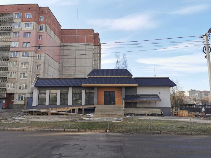 Продаж автономного нежитлового приміщення на «33» кварталі в м.Луцьку - фото 1