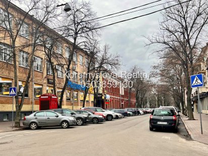 Найкраща локація яка продавалась останнім часом. Біля ЦУМу. Кіоск. Полтава