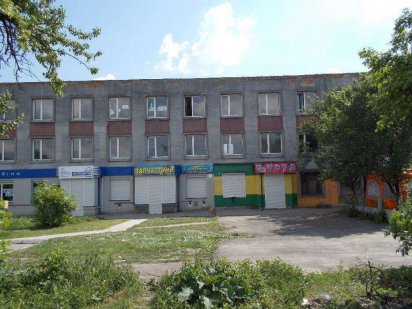 Продам офісні приміщення700- 1400 кв.м. під офіси, готель. Рівне