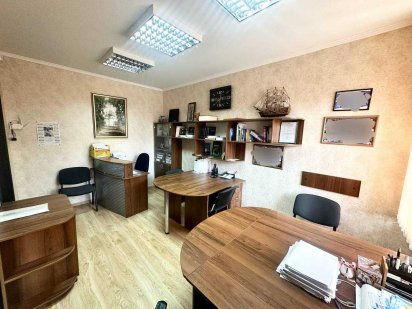 Продаж фасадного приміщення по проспекту Перемоги з АВТОНОМКОЮ Чернігів