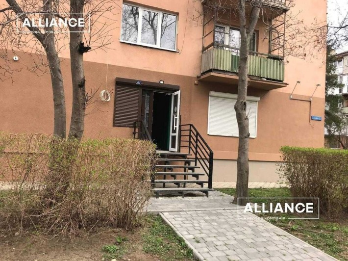 Продаж комерційного приміщення в Центрі, вулиця Сахарова, 43м2 - фото 1