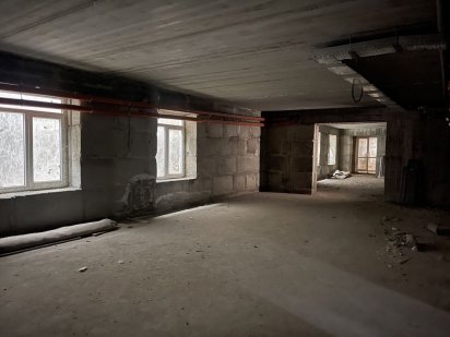 Продаж комерційного приміщення. Вхід із фасаду. 388м2. вул. Симоненка Івано-Франківськ