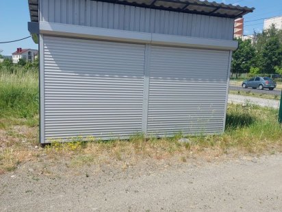 Ларек для продажі Черновцы