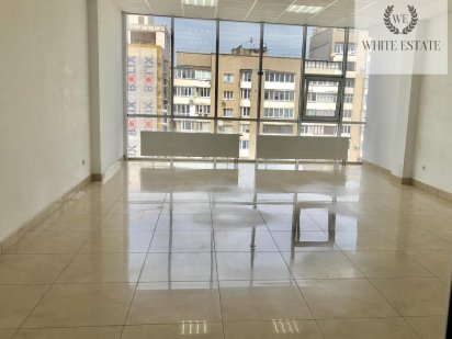 Продаж комерційного приміщення в ТЦ Кристал Тернопіль