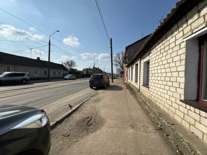 Продаж фасадного приміщення та 13 соток землі в Житомирі Житомир