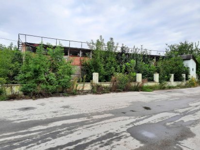 Магазин в центрі Садгори 600 м2 склад 700м2 Черновцы