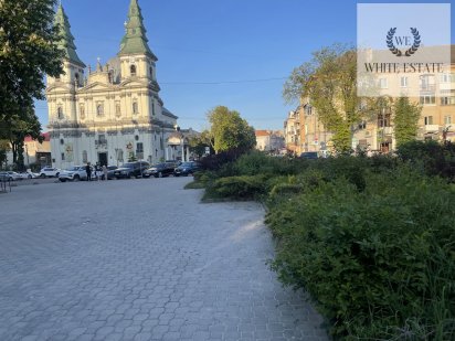 Продаж комерційного приміщення вул. Листопадова Тернопіль