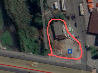 Продам участок со зданием на проспекте