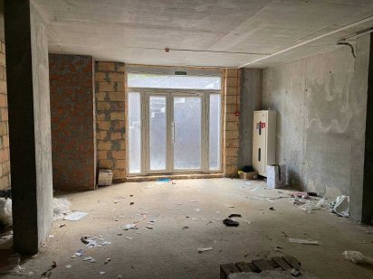 8хв пішки метро «Вокзальна». 10хв до Центра. Цоколь 55м². Заселений ЖК Київ