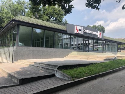 Продам магазин и кафе пл. 325 м.кв.