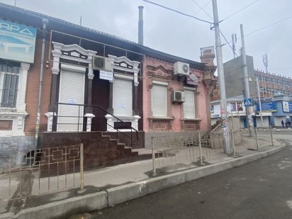 Продам помещение на Анголенко между продуктовым и вещевым рынком