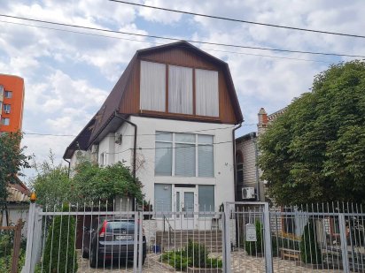 Продажа 380 кв.м по ул. Комсомольской. Без комиссии. Миколаїв