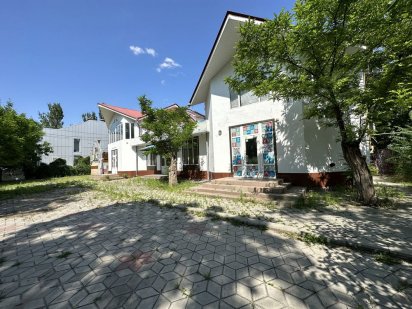 Продаю торгово-офисный центр проспект Богоявленский 320 Миколаїв