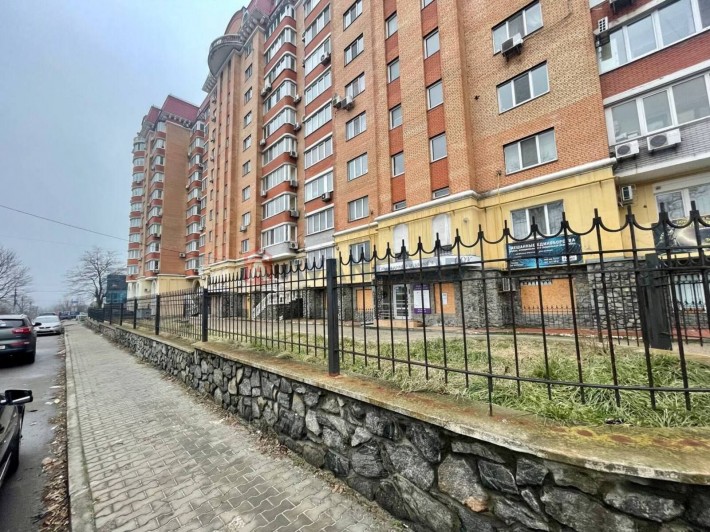 Продам комерційне приміщення 530 usd за квадрат Центр міста! - фото 1