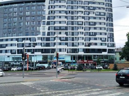 Продаж фасадного комерційного приміщення вул. Липинського Львов