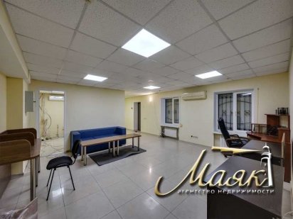 Эксклюзивное нежилое помещение с новым ремонтом в Коммунарском районе Запорожье