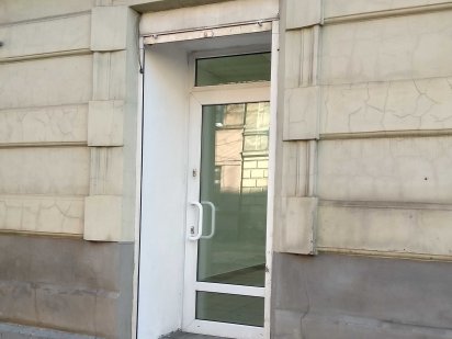 Продаж магазину на Героїв УПА Львів