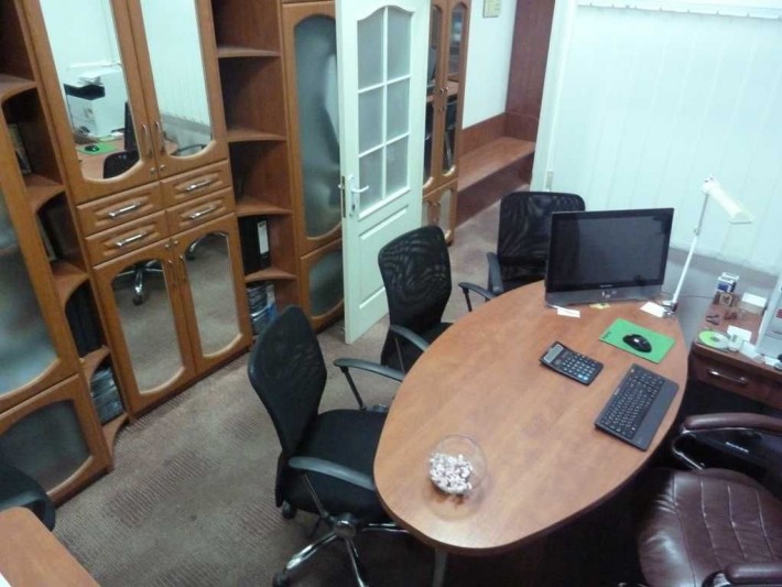 Продажа офиса с мебелью 22,0 м2. м. Позняки. Бизнес-Центр. Дарн. р-н - фото 1