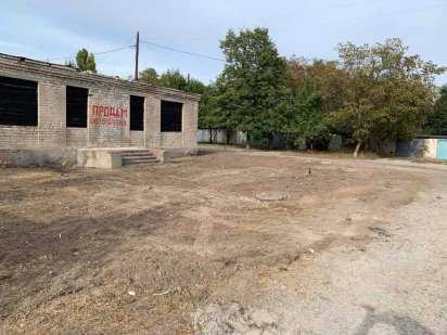 Продам здание вместе с земельным участком