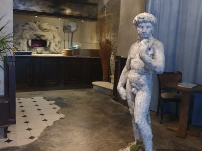 Продаж приміщення діючого ресторану Львів, в.Винниченка 364м.кв. Львів