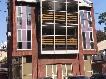 Продам отдельно стоящее помещение 1270 м2 в центре Дніпро