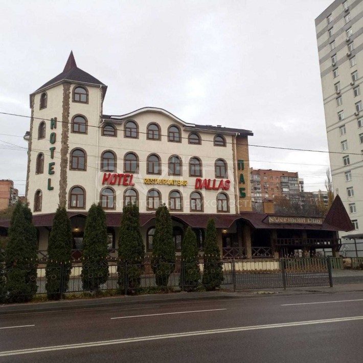 Аренда ресторанно/отельного комплекса Вышгород фасад - фото 1