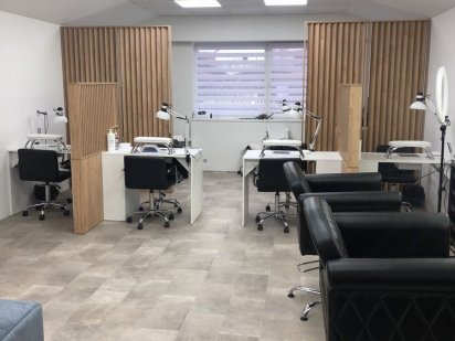 Оренда робочого місця для майстра манікюра ! Комунальні входять в ціну Белая Церковь