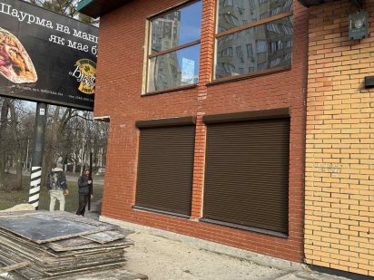 Сдам в аренду 1 приміщення, окремі входи і окремі сан узли. Бровари