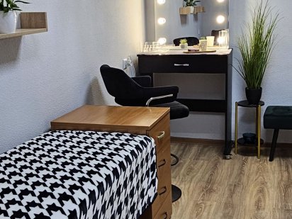 Здам в аренду місце в кабінеті  бровісту та кушетку лешмейкеру Полтава