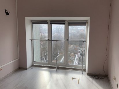 Оренда офісу 11 кв.м. поряд з центром!