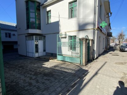 Здається фасадне приміщення 70м, на вул Героїв Майдану 116 «ЩЕРБАНЮКА» Чернівці