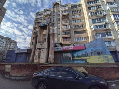 Приміщення з окремими входами, ПЗР, вул. Прик. Лазаренка, 8/1 Черкаси