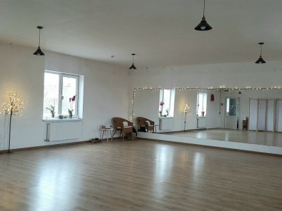 Здається зал для танців, фітнесу Вінниця