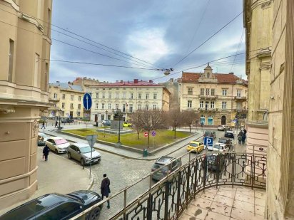 Оренда фасадного  приміщення просп. Шевченка, 255 м.кв. Львов