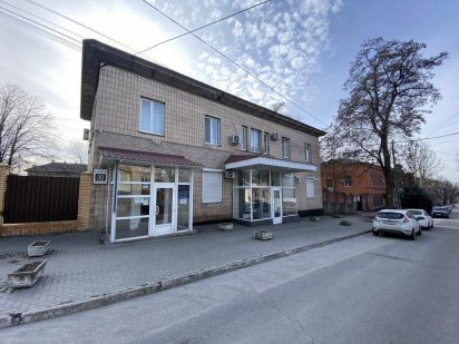 Оренда офісної будівлі - 1260 кв.м., вул. Покровська, 30